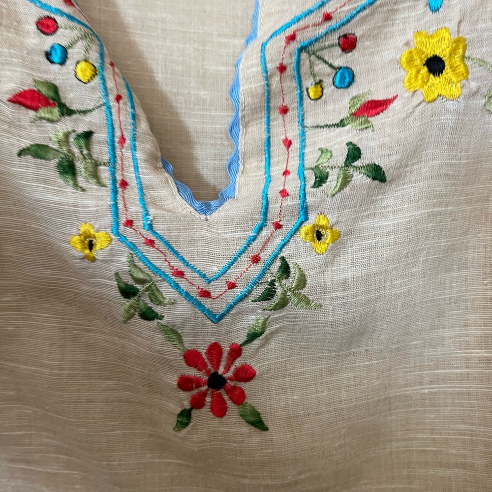 Vintage Linen Folk Embroidered 70’s Blouse - image 2